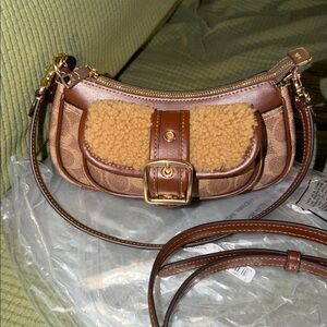 NWT coach mini ashton shoulder/crossbody bag